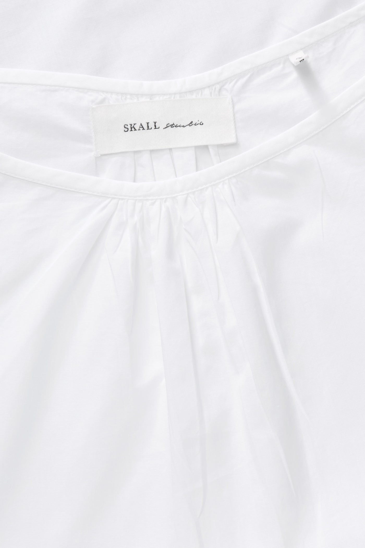 Skall Studio Amun top Top Optic white